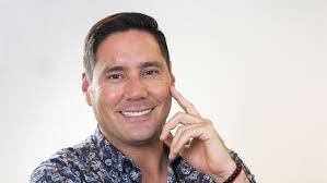 TVN da el golpe y ficha a Pancho Saavedra para conducir importante evento